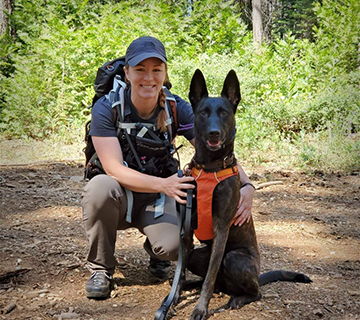 Laura Olmstead and "Nyx", certified air scent and large source cadaver