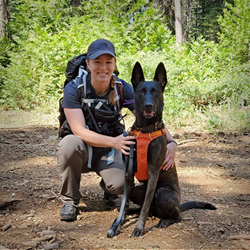 Laura Olmstead and "Nyx", certified air scent and large source cadaver
