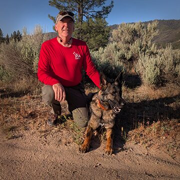 Steve Sanford and "Rogue", certified human remains detection