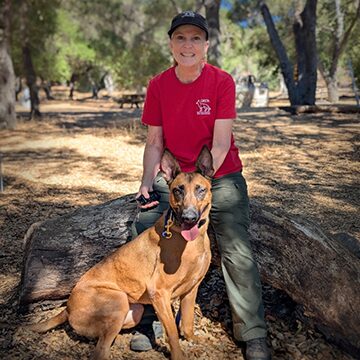 Natalie Castle and "Reza", certified human remains detection
